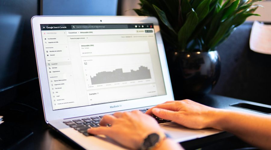 A Worth-Preferring SEO Agency in Dubai - Hire Quick Digital 