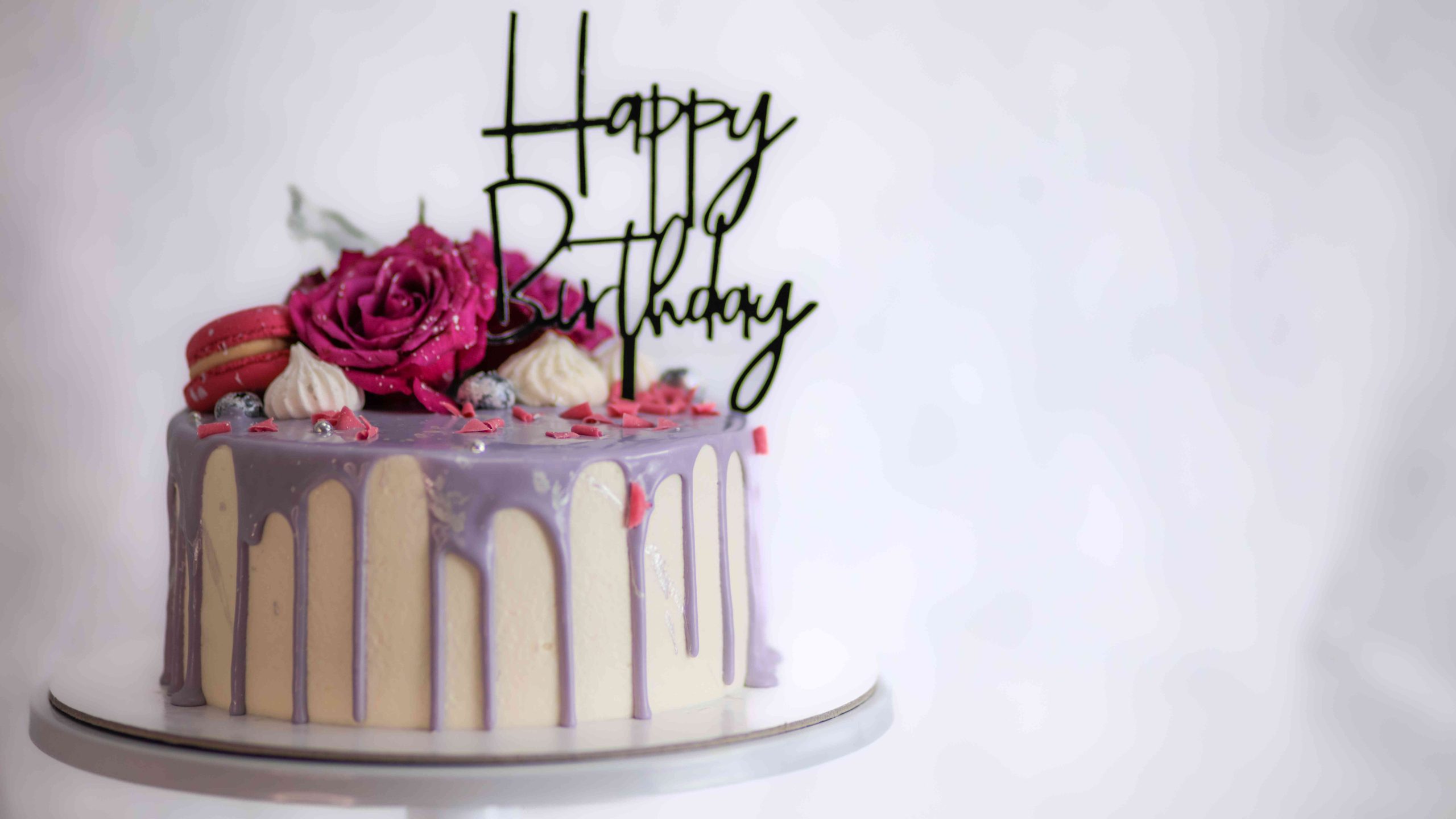 Pros And Cons Of Ordering A Birthday Customised Cake